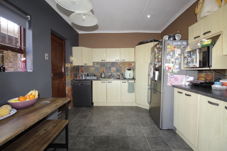 4 Bedroom Property for Sale in Noorsekloof Eastern Cape